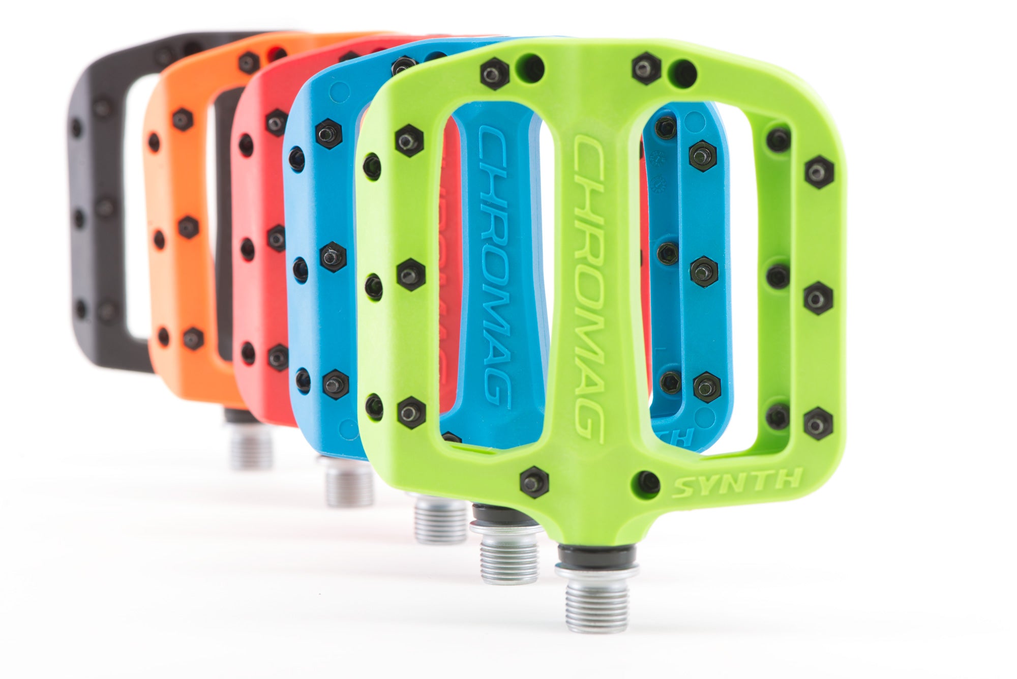 Pedals Synth: Durable Nylon Composite MTB Flat Pedals