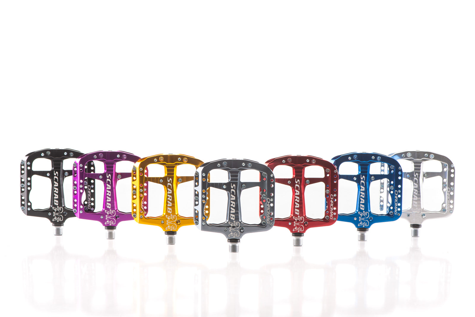 Scarab: Enduro & Trail MTB Flat Pedals with Customizable Pin